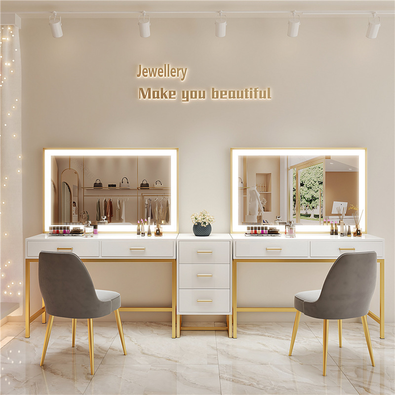 Nail art makeup artist studio  - Beauty Makeup Studio reseña y precio
